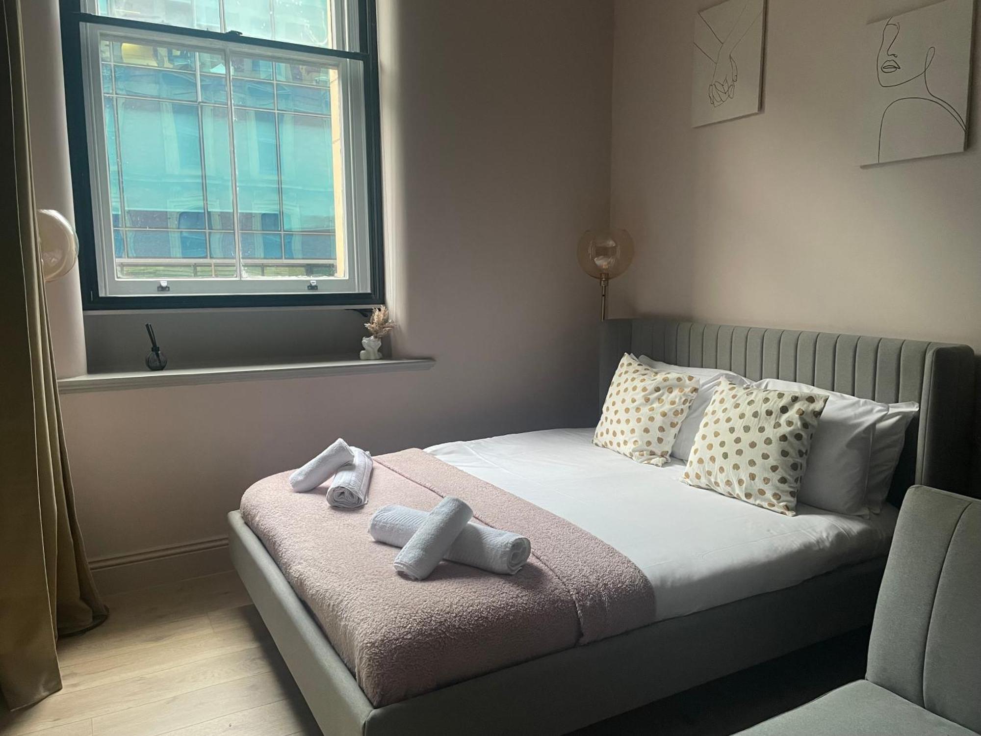 Stunning 2 Bed Apartment In Greater Manchester Buitenkant foto