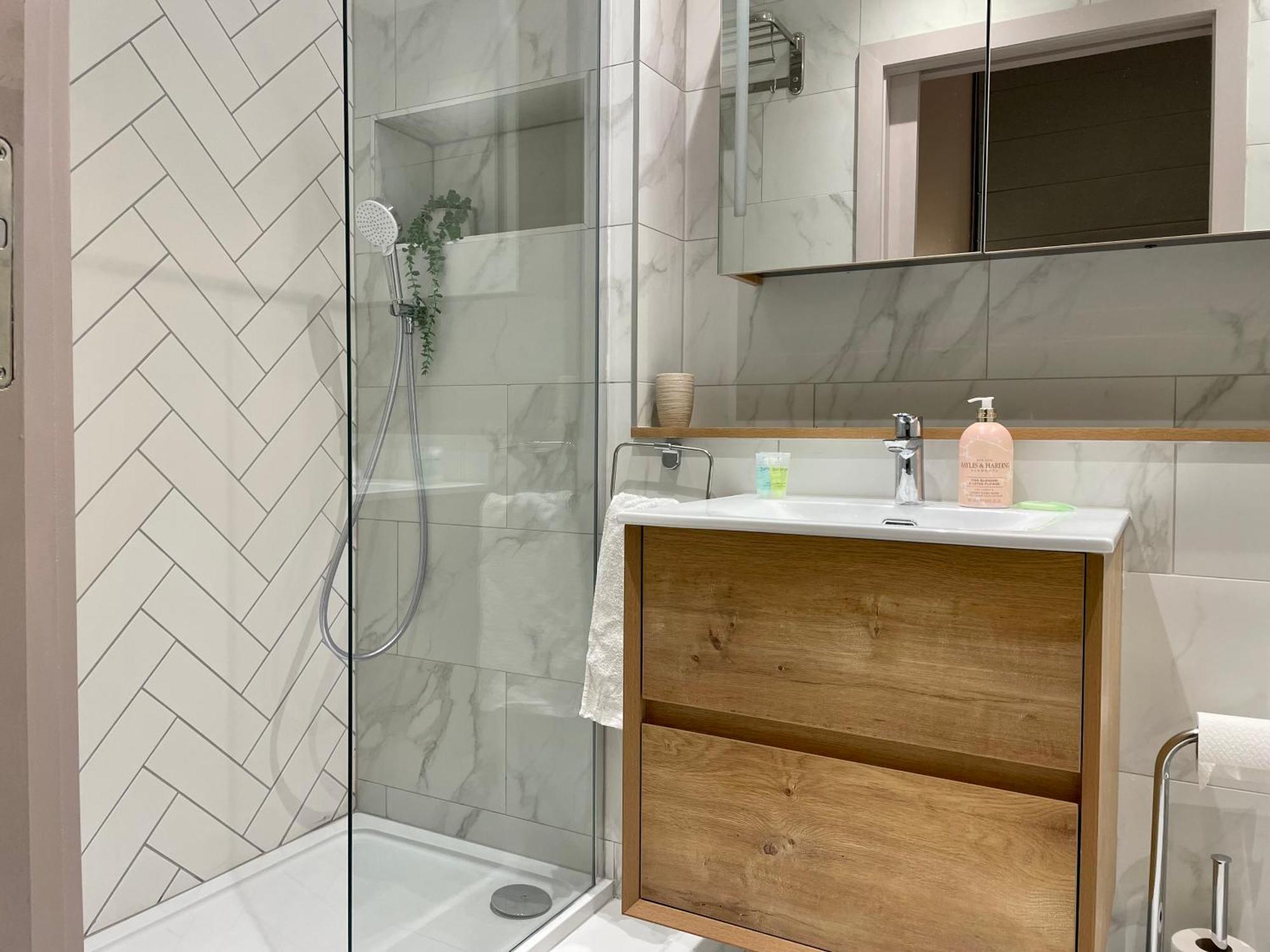 Stunning 2 Bed Apartment In Greater Manchester Buitenkant foto